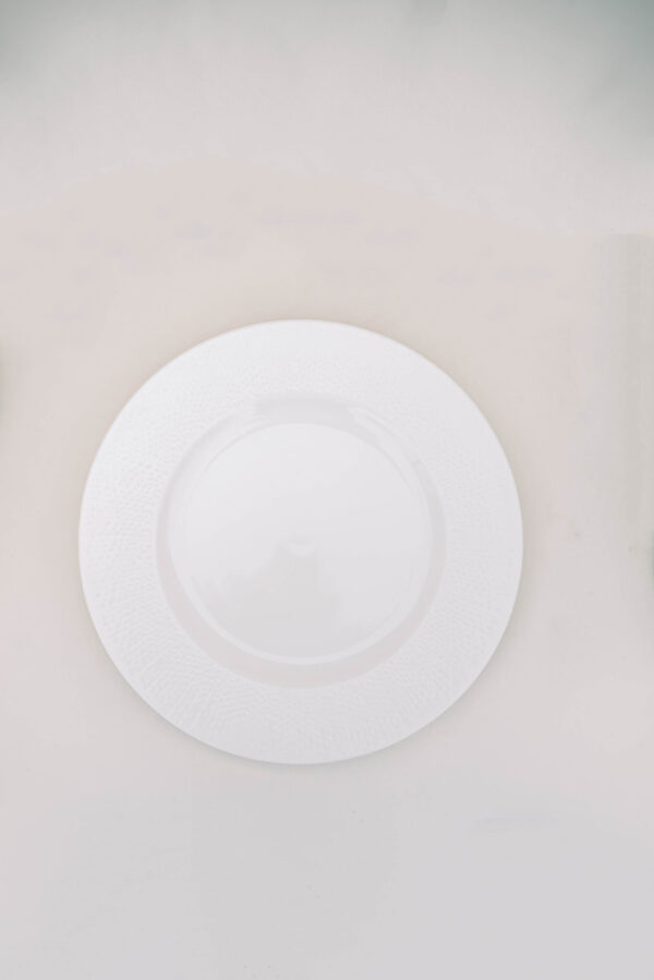 image of soleil white plate rental
