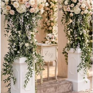 white square pillar
